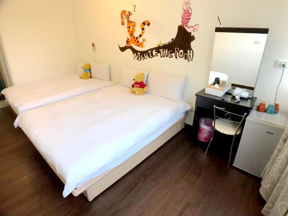 Happines Trip Inn Тайчжун Экстерьер фото