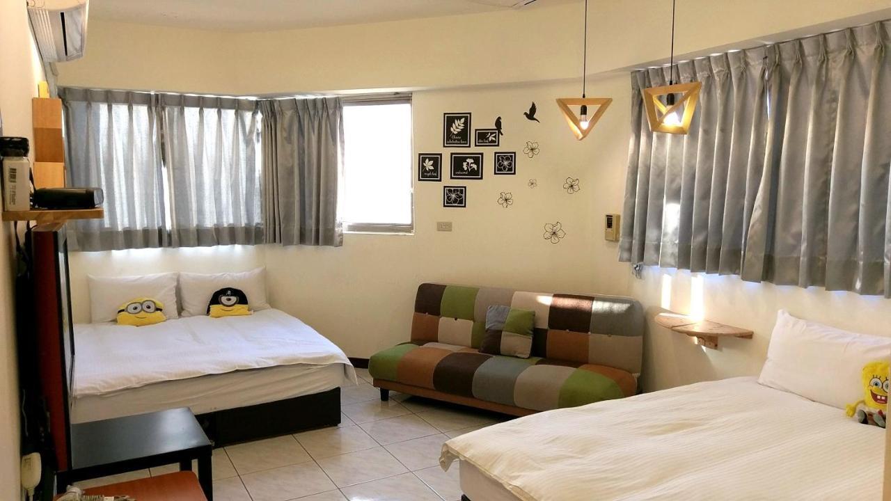 Happines Trip Inn Тайчжун Экстерьер фото