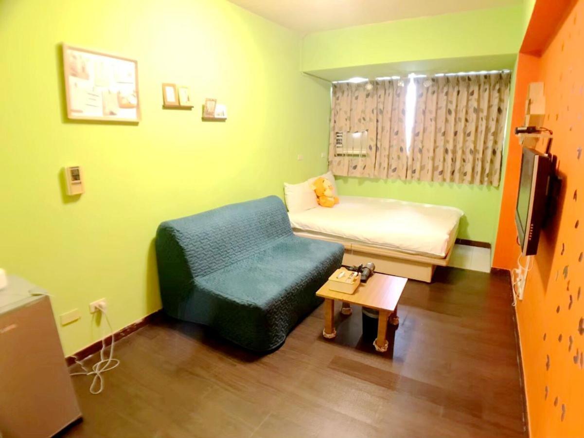 Happines Trip Inn Тайчжун Экстерьер фото
